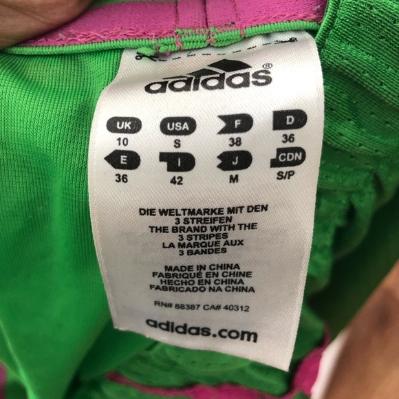 Adidas green shorts size small - Picture 3 of 5